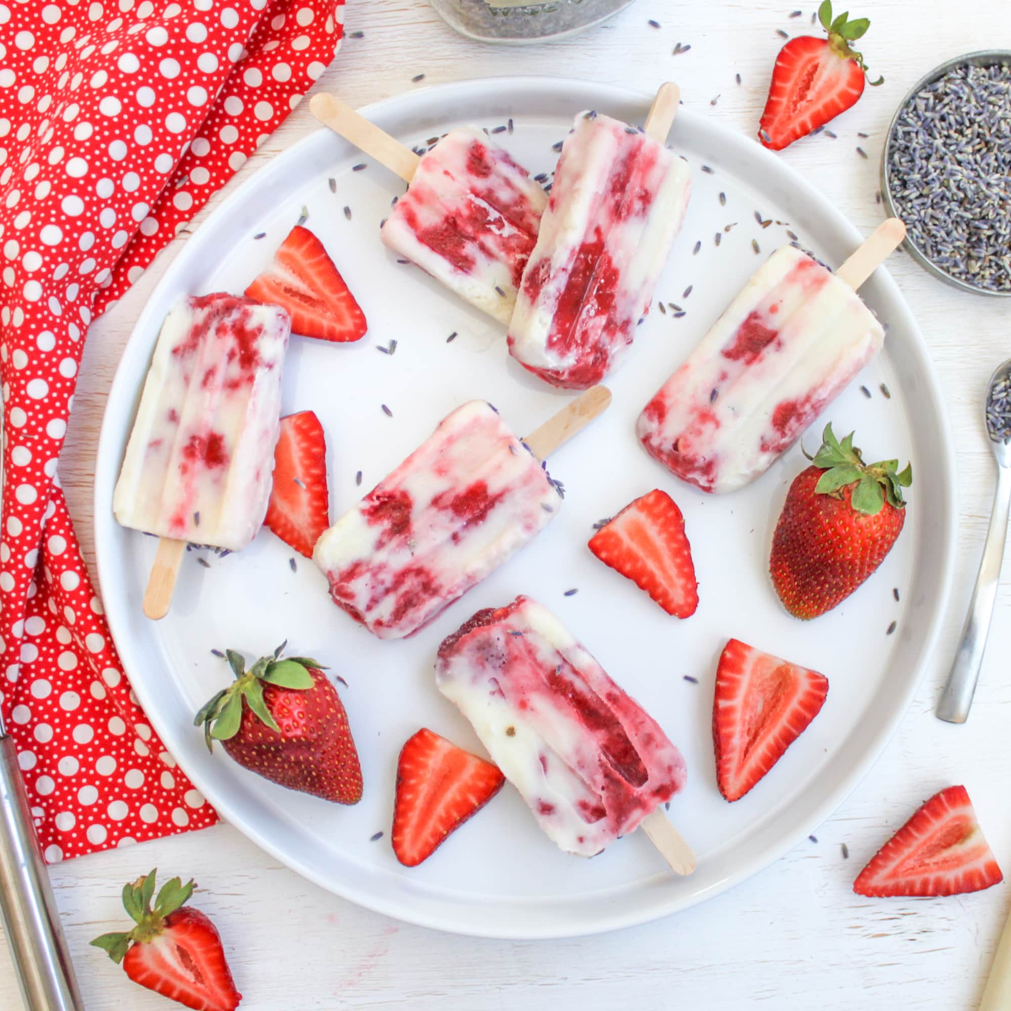 Lavender Cream &amp; Strawberry Popsicles