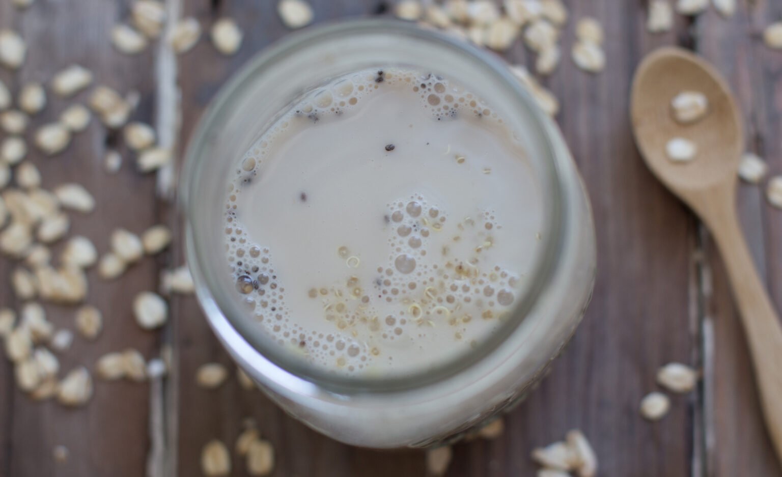 Overnight Quinoa & Blueberry Oatmeal