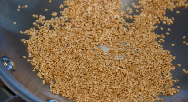 Toasted Sesame Seeds 620x338 2