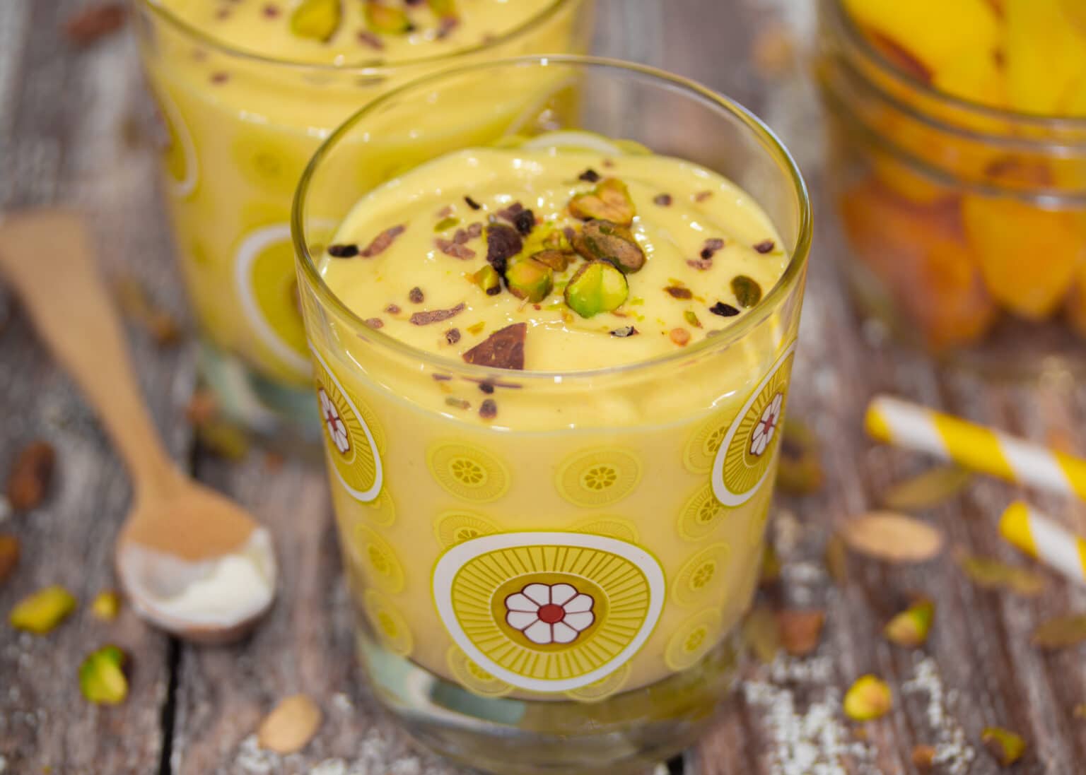 Boozy Mango Lemonade