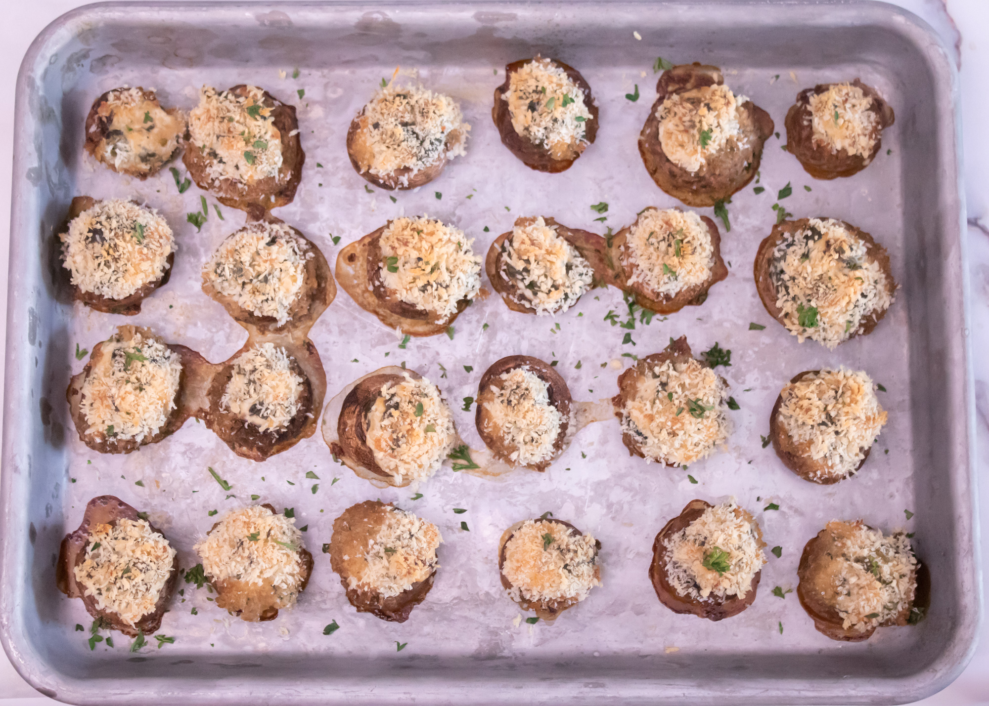 Spinach Artichoke Dip Stuffed Mushrooms