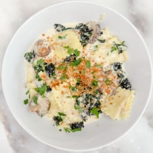 Creamy Cheese Ravioli with Shiitake Mushroom, Kale Feed